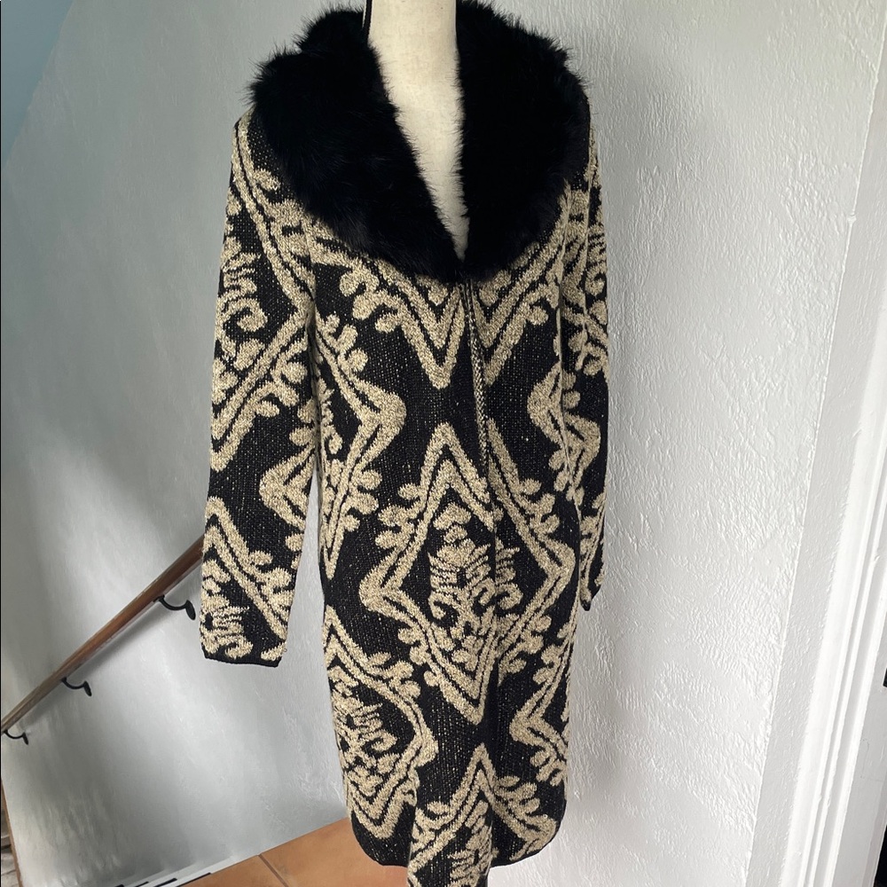 Chicos NWT Black & Cream Patterned Sweater Coat  Faux Fur Collar Size‎ US 4/6